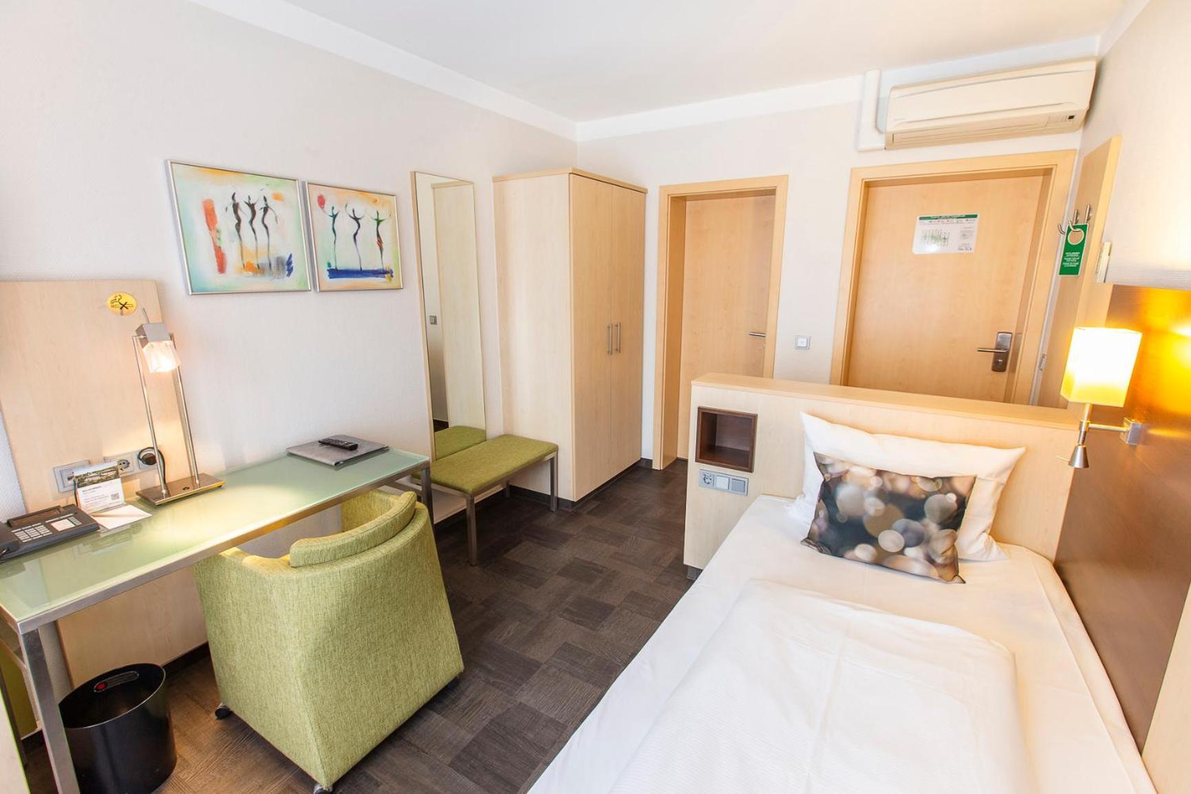 ברוכסל Hotel Scheffelhoehe מראה חיצוני תמונה