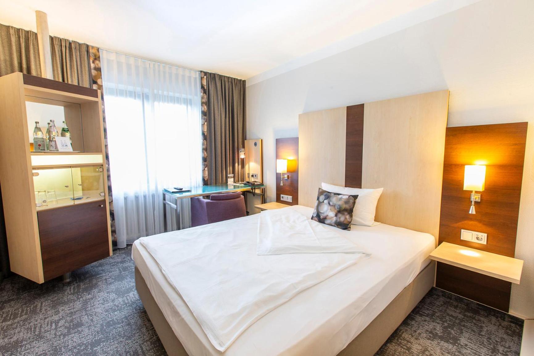 ברוכסל Hotel Scheffelhoehe מראה חיצוני תמונה
