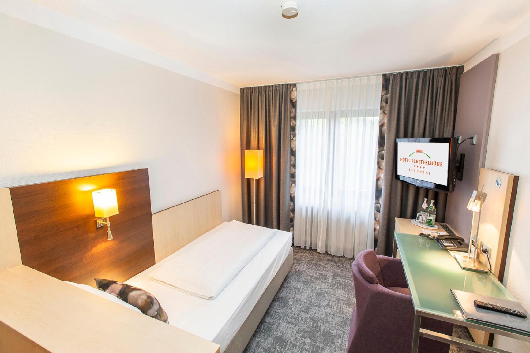 ברוכסל Hotel Scheffelhoehe מראה חיצוני תמונה