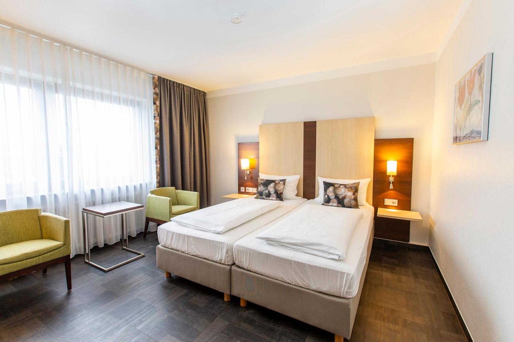 ברוכסל Hotel Scheffelhoehe מראה חיצוני תמונה