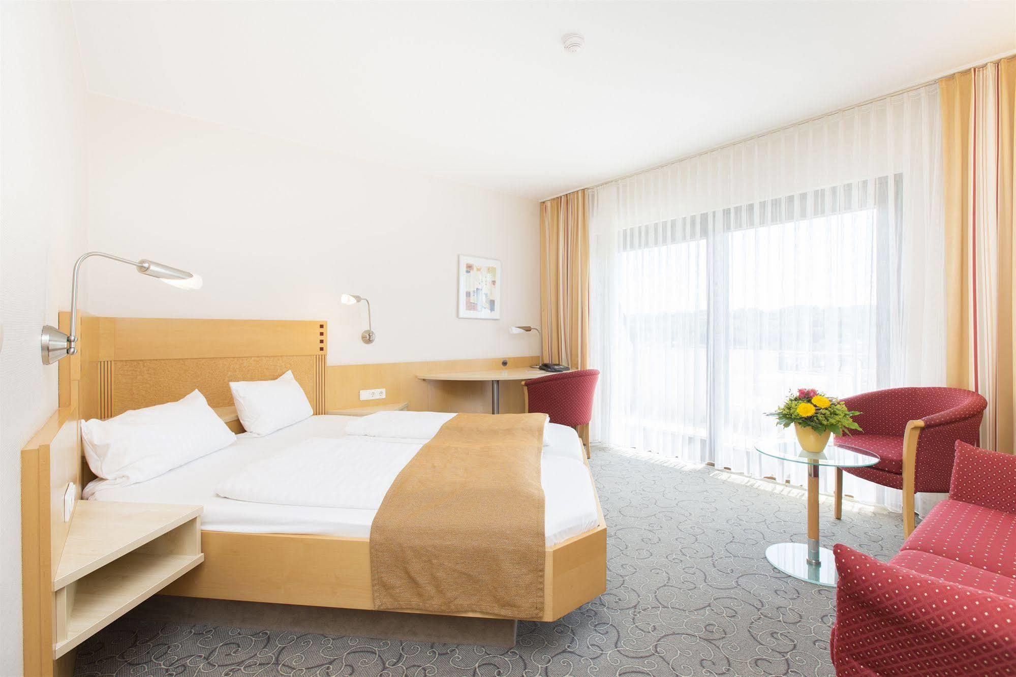 ברוכסל Hotel Scheffelhoehe מראה חיצוני תמונה